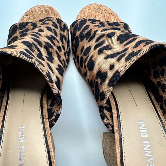 Gianna Bini CHEETAH print Open-toe Heels - Picture 2 of 7